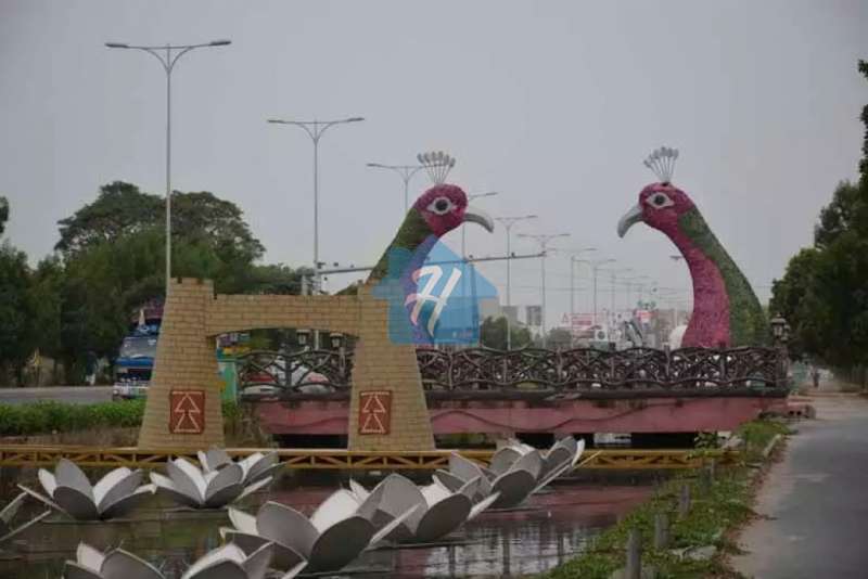 Super Hot Option On Ground Possesion Corner Park Facing Kanal Plots