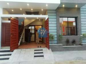 400 Square Yards Bungalow Available in VIP Blocks Saadi town ,Karachi