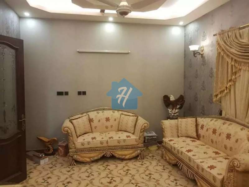 400 Yard Ultra luxury House In Kaneez Fatima Block 1 on 150 Feet Road