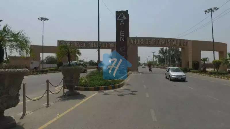 Residential Plot Available 1Kanal