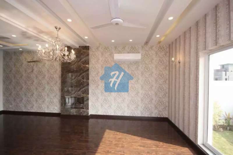 Mazhar Munir Design 10 Marla Brand New Bungalow