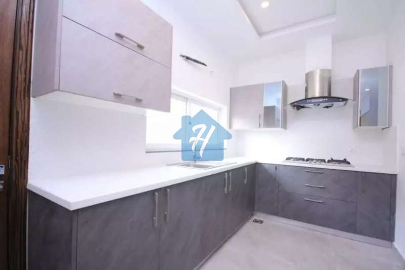 Mazhar Munir Design 10 Marla Brand New Bungalow