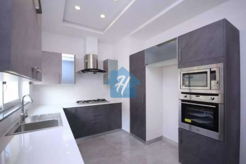 Mazhar Munir Design 10 Marla Brand New Bungalow