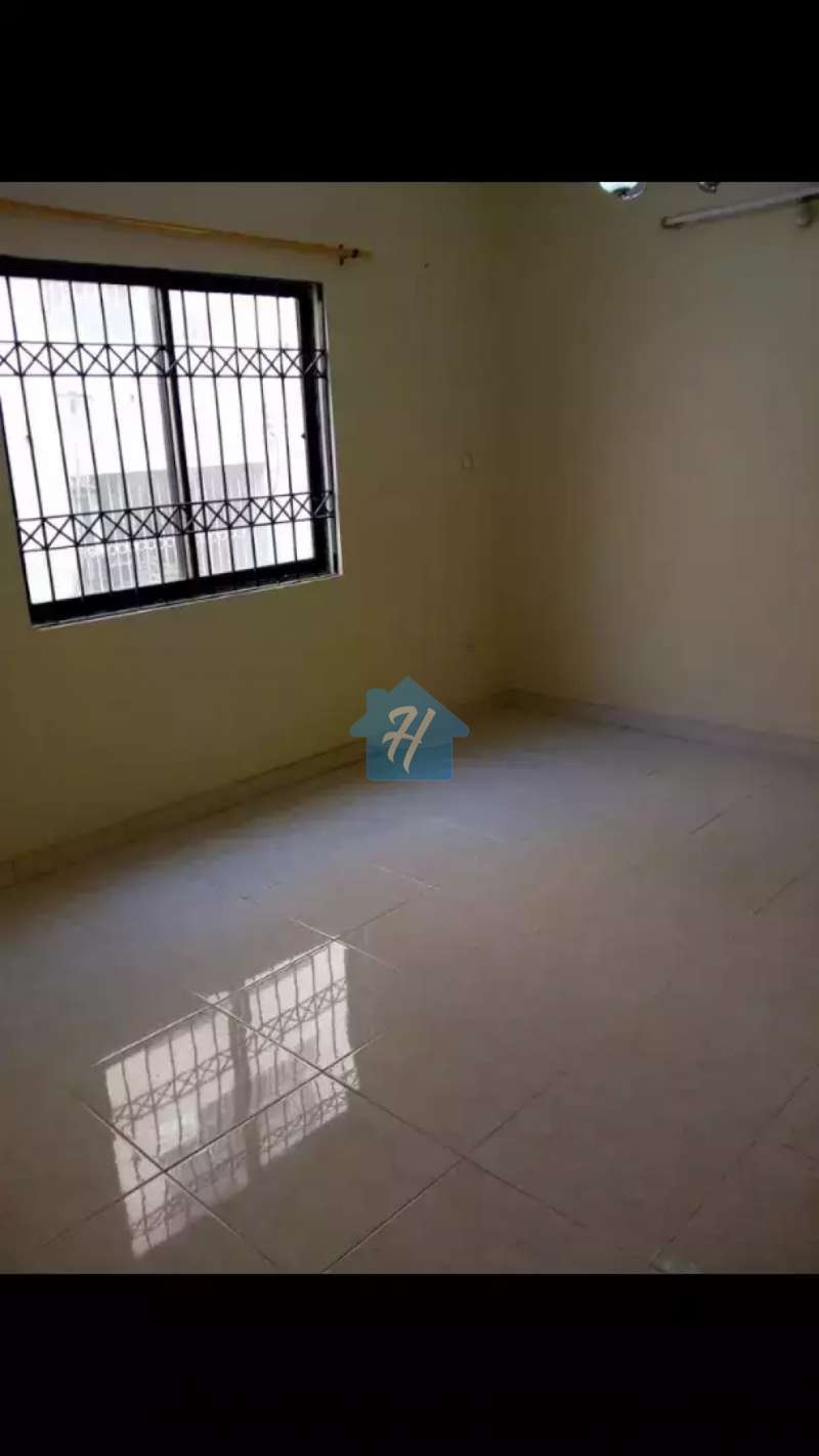 Appartment sale 2 Bed 2nd Floor 950 sqft well maintained