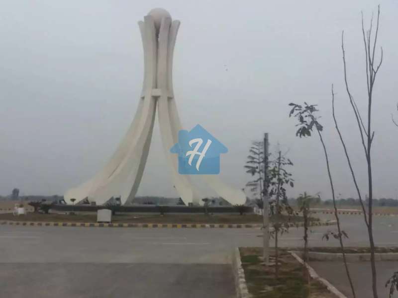 5 Marla Total Plot Price is @ 2095000 in 3.5 Years Plan