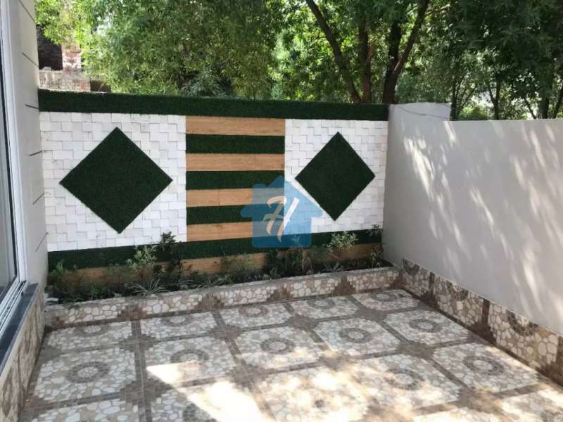 10 Marla Brand New House Bahria Town