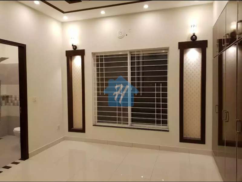 10 Marla Brand New VIP House For Sale In Bahria Town Lahore