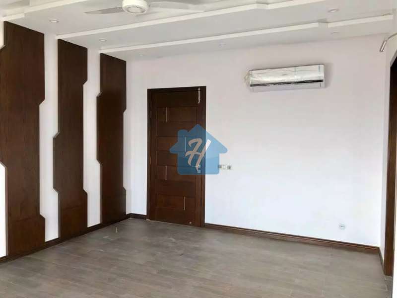 Beautiful 1 Kanal Bungalow DHA Phase 6 With Basement