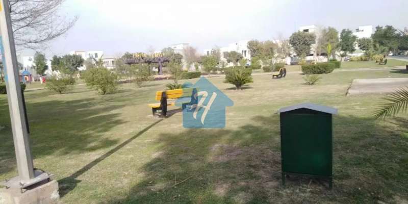 Prime Location for residence in Talha block Bahria town Lahore