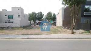 8 Marla Commercial For Sale On 150 Road Quaid Block Bahria Town