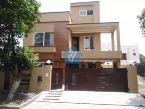 Brand New 10 Marla H...