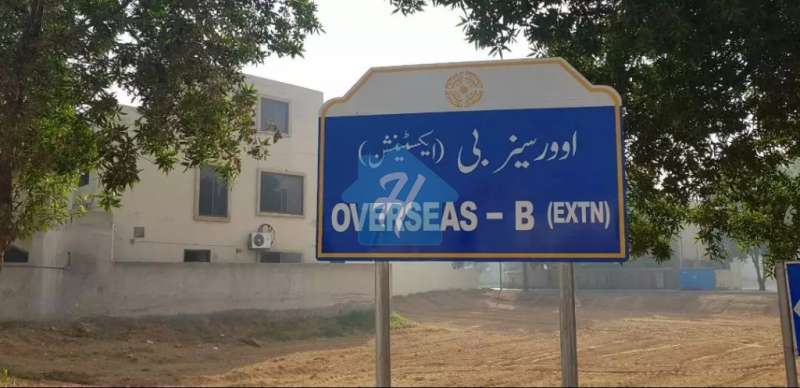 BAHRIA TOWN LAHORE, KANAL OVERSEAS B EXT SURROUNDED BY BUNGALOWS