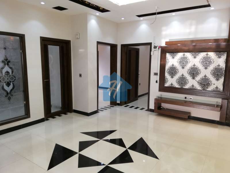 5 Marla Double storey House for Rent in Umar Block Bahria Town Lahore