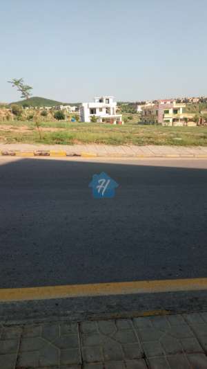 Semi corner plot size 4.5 kanal 3 side open